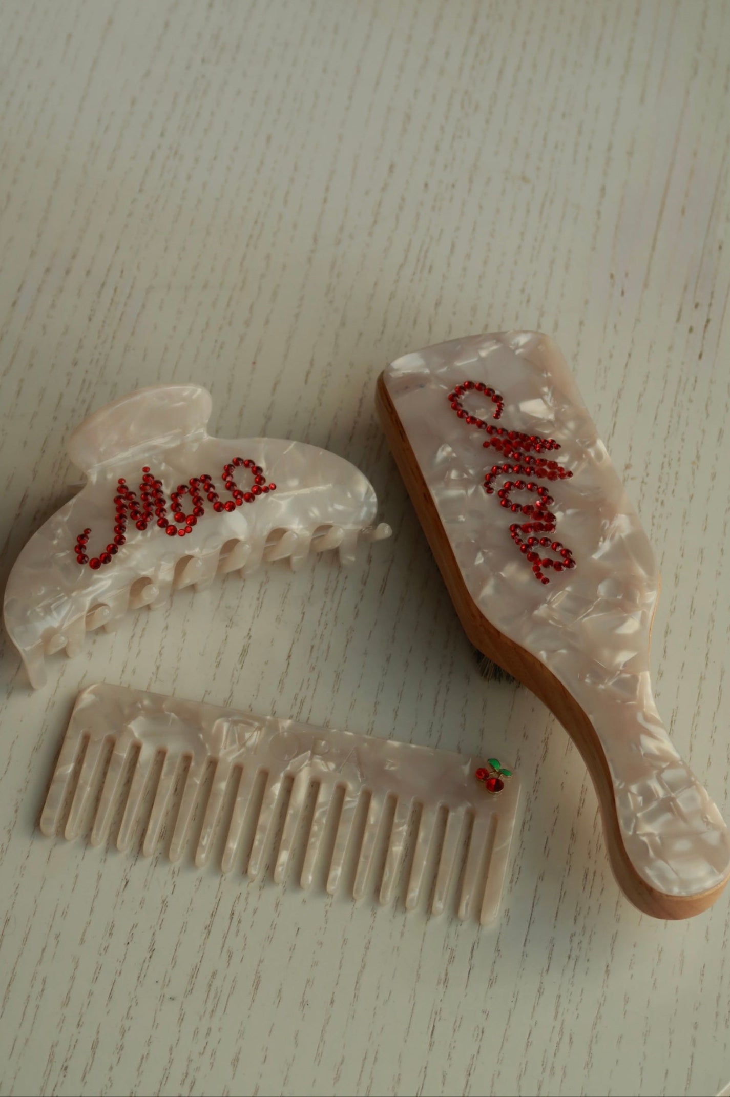 Mora Marble Hair Set